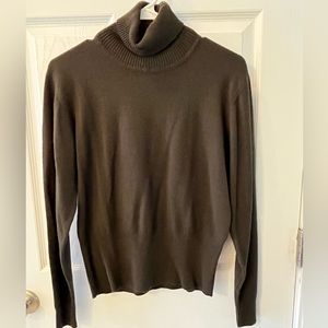 Jones New York Long Sleeve Olive Green Turtle Neck Sweater